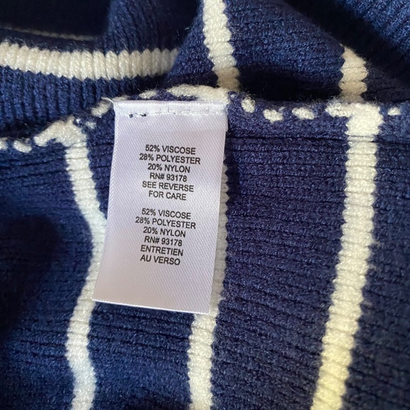 Tahari lightweight hoodie sweater - Picture 12 of 13